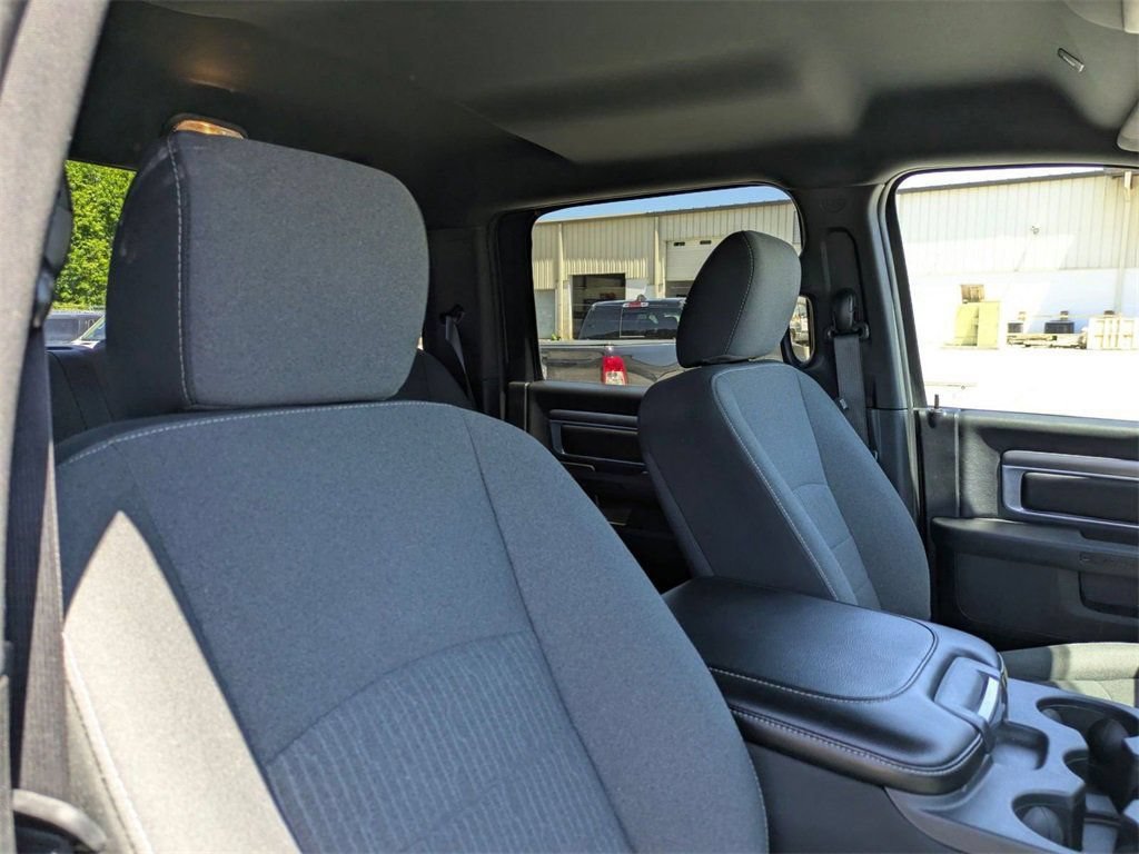 Used 2024 RAM 1500 Warlock RWD image 32