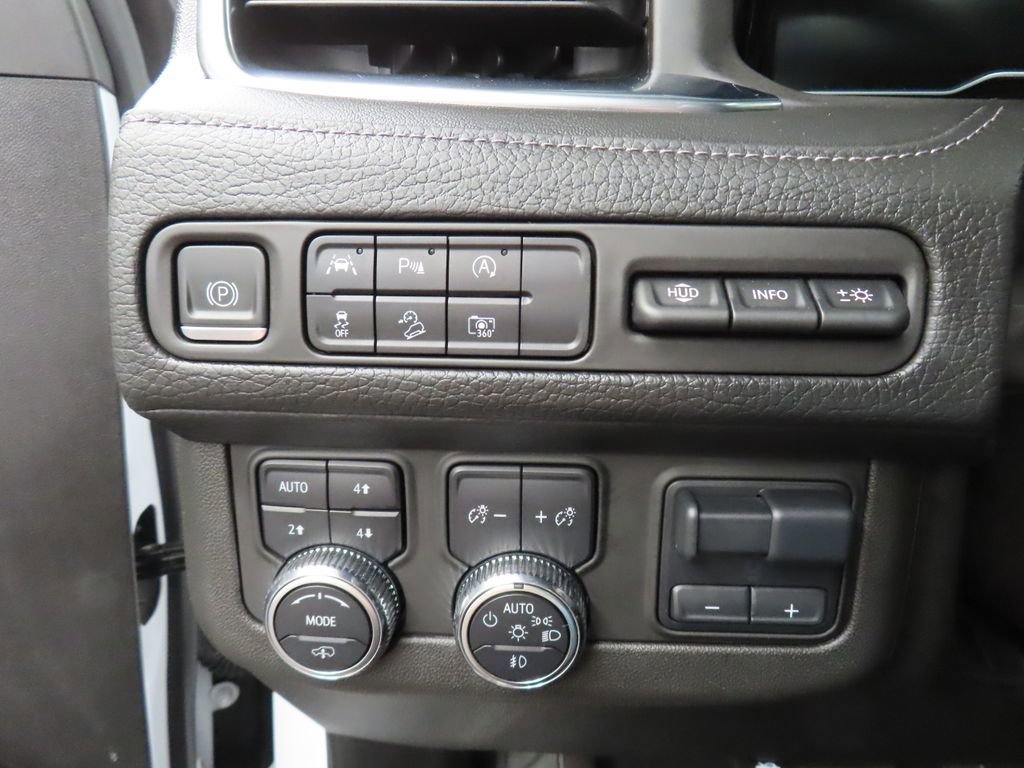 Used 2023 GMC Yukon XL Denali w/ Max Trailering Package AWD/4WD image 51
