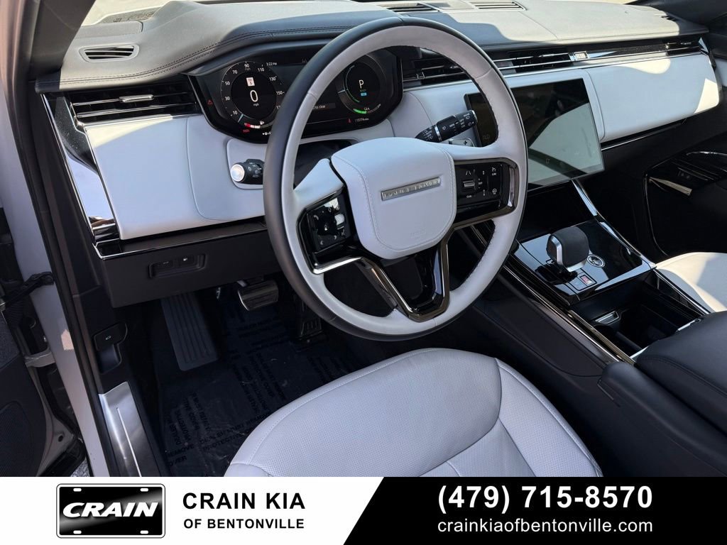 Used 2025 Land Rover Range Rover Sport Dynamic SE AWD/4WD image 9