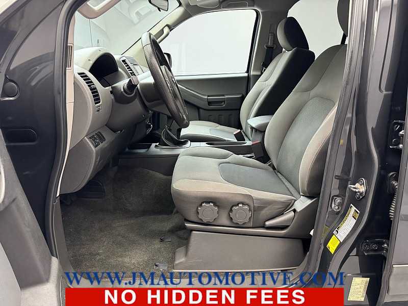 Used 2015 Nissan Xterra S w/ Value Package AWD/4WD image 12