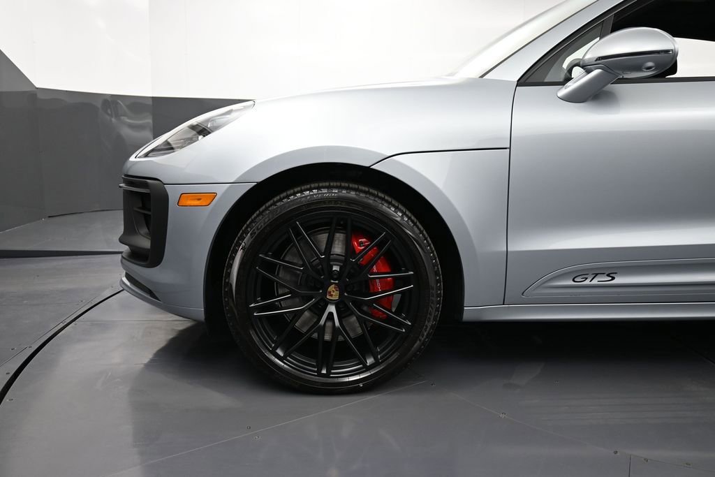 New 2026 Porsche Macan GTS AWD/4WD image 12