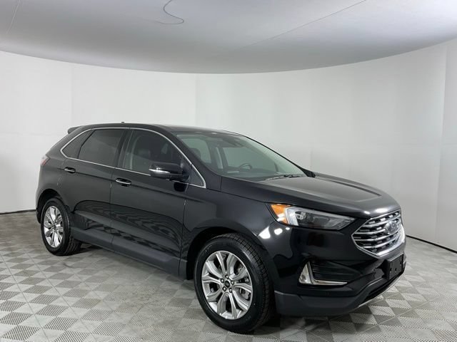 Used 2024 Ford Edge Titanium AWD/4WD image 3