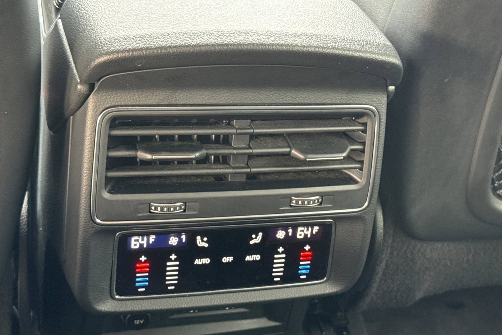 Used 2019 Audi Q8 Premium Plus w/ Premium Plus image 16