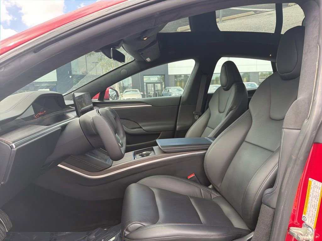 Used 2022 Tesla Model S image 2