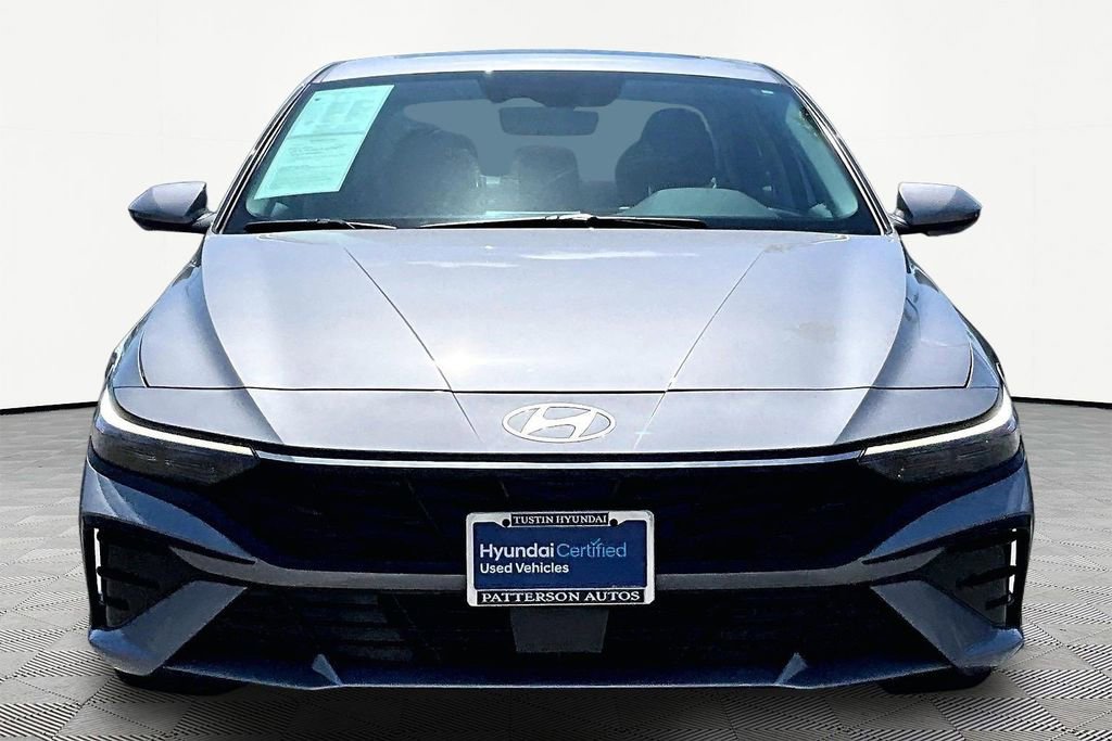 Certified 2025 Hyundai Elantra SEL image 3