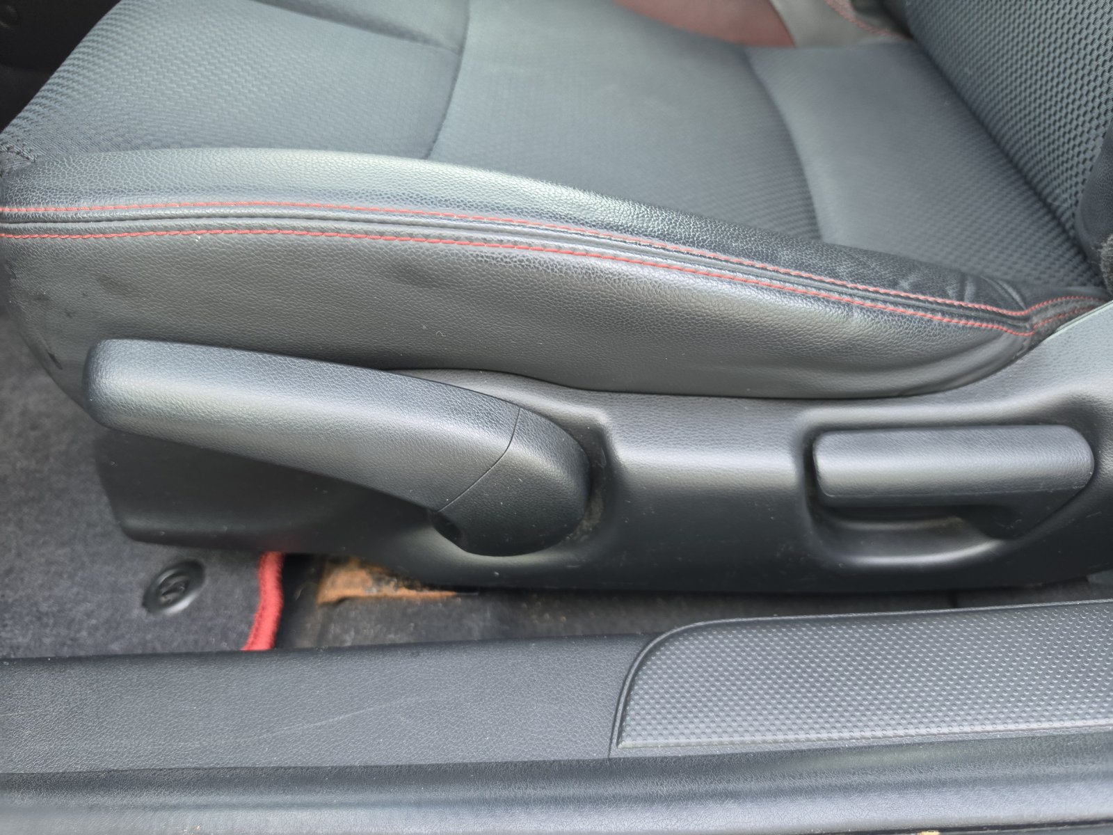 Used 2013 Honda CR-Z EX image 11
