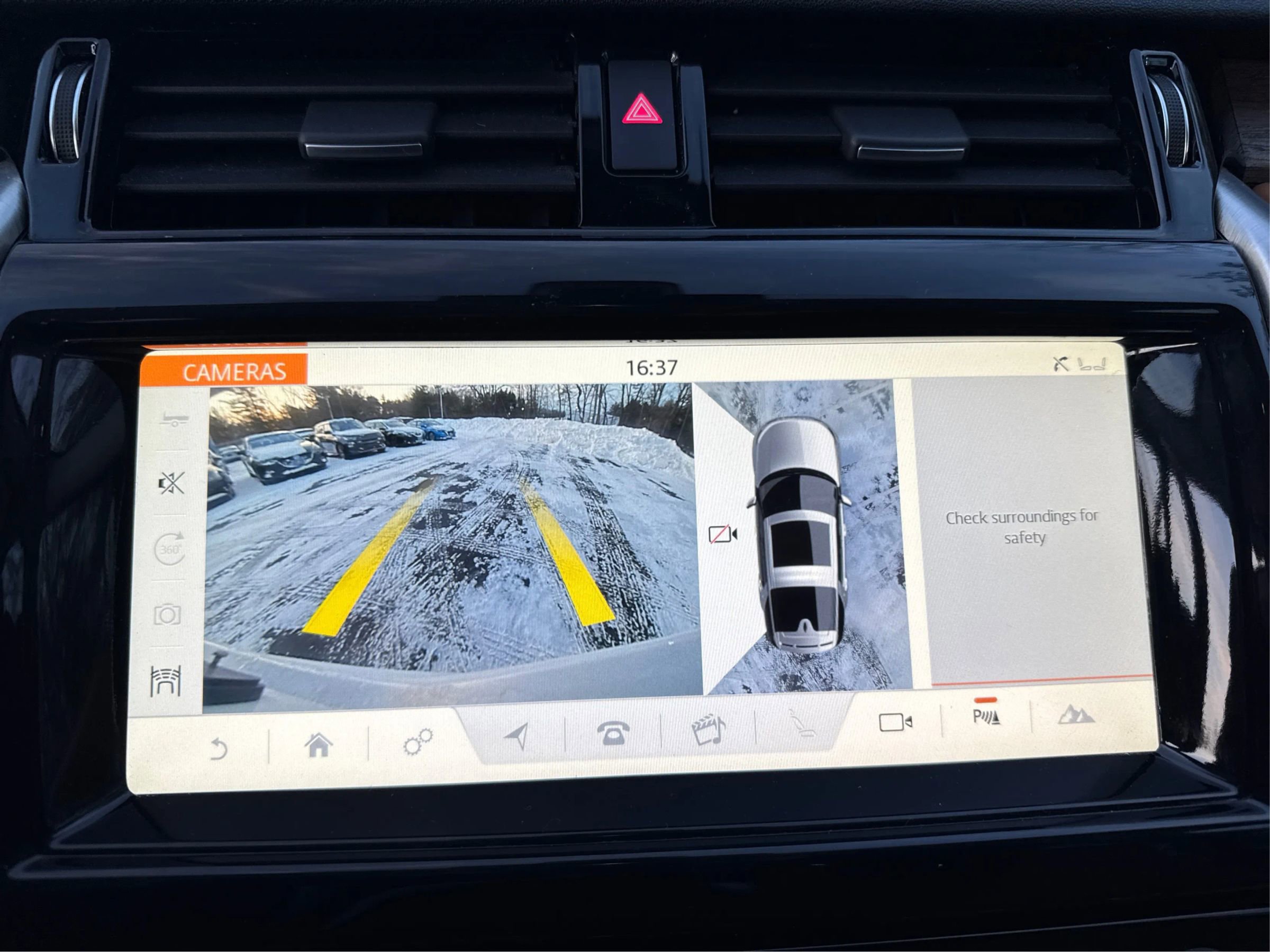 Used 2018 Land Rover Discovery HSE Luxury image 29