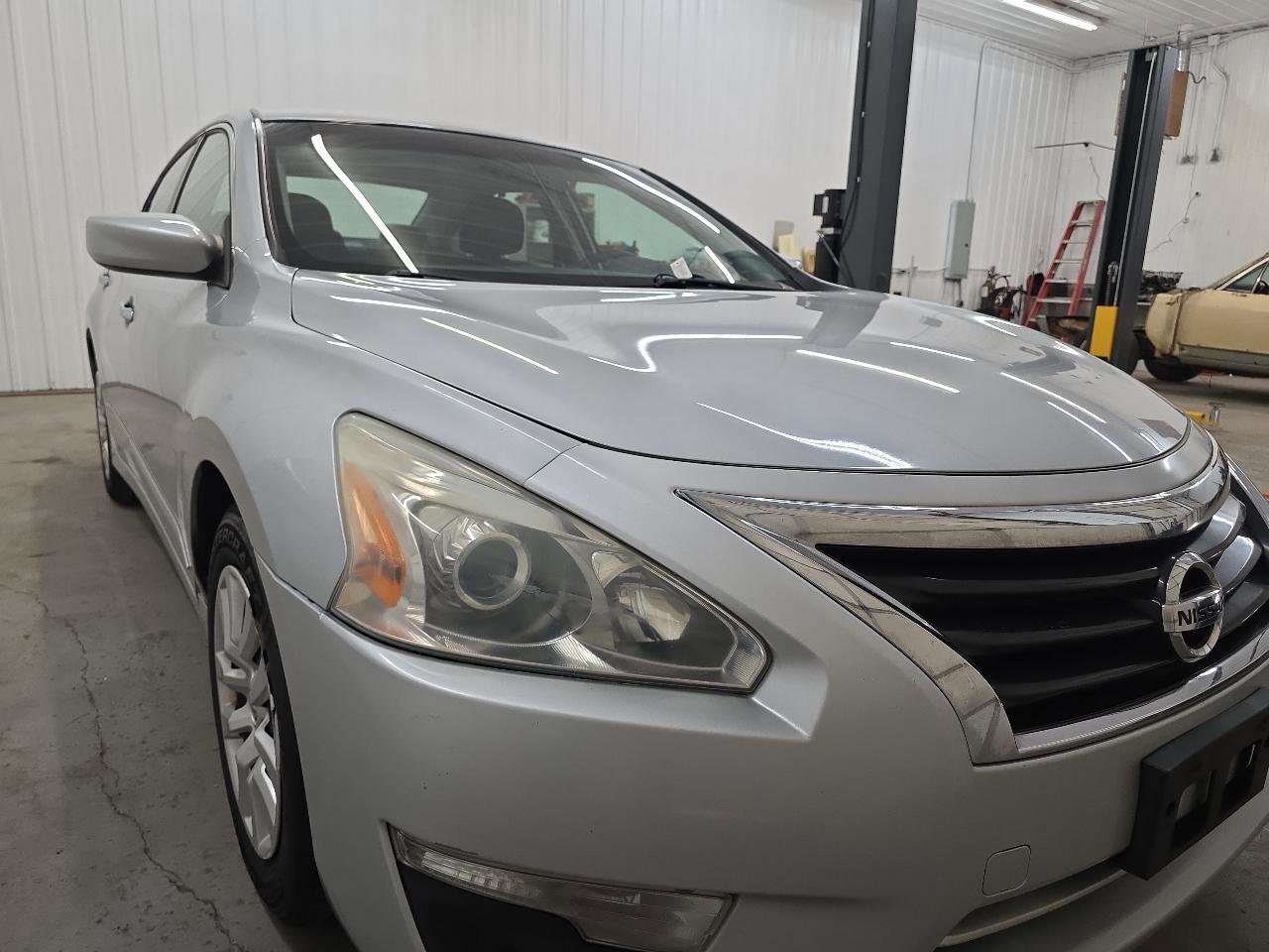 Used 2015 Nissan Altima 2.5 S w/ Power Driver Seat Package FWD image 18