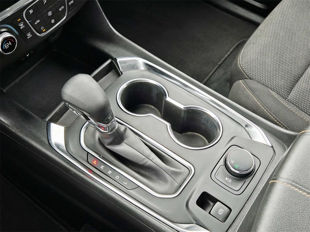 Used 2021 Chevrolet Traverse LT image 31