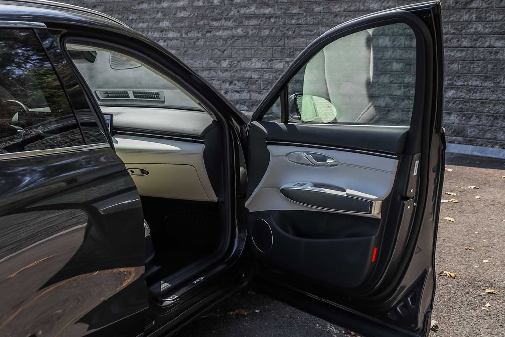 Used 2026 Genesis GV70 2.5T Select AWD/4WD image 14