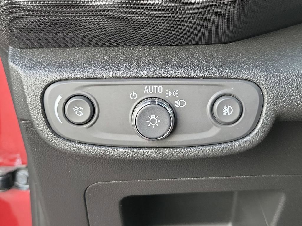 Used 2022 Chevrolet TrailBlazer RS FWD image 17
