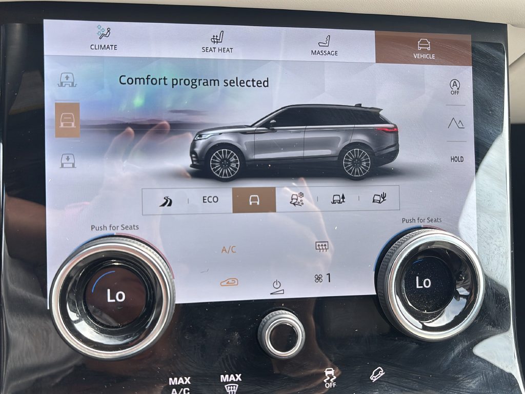 Used 2021 Land Rover Range Rover Velar R-Dynamic HSE AWD/4WD image 27