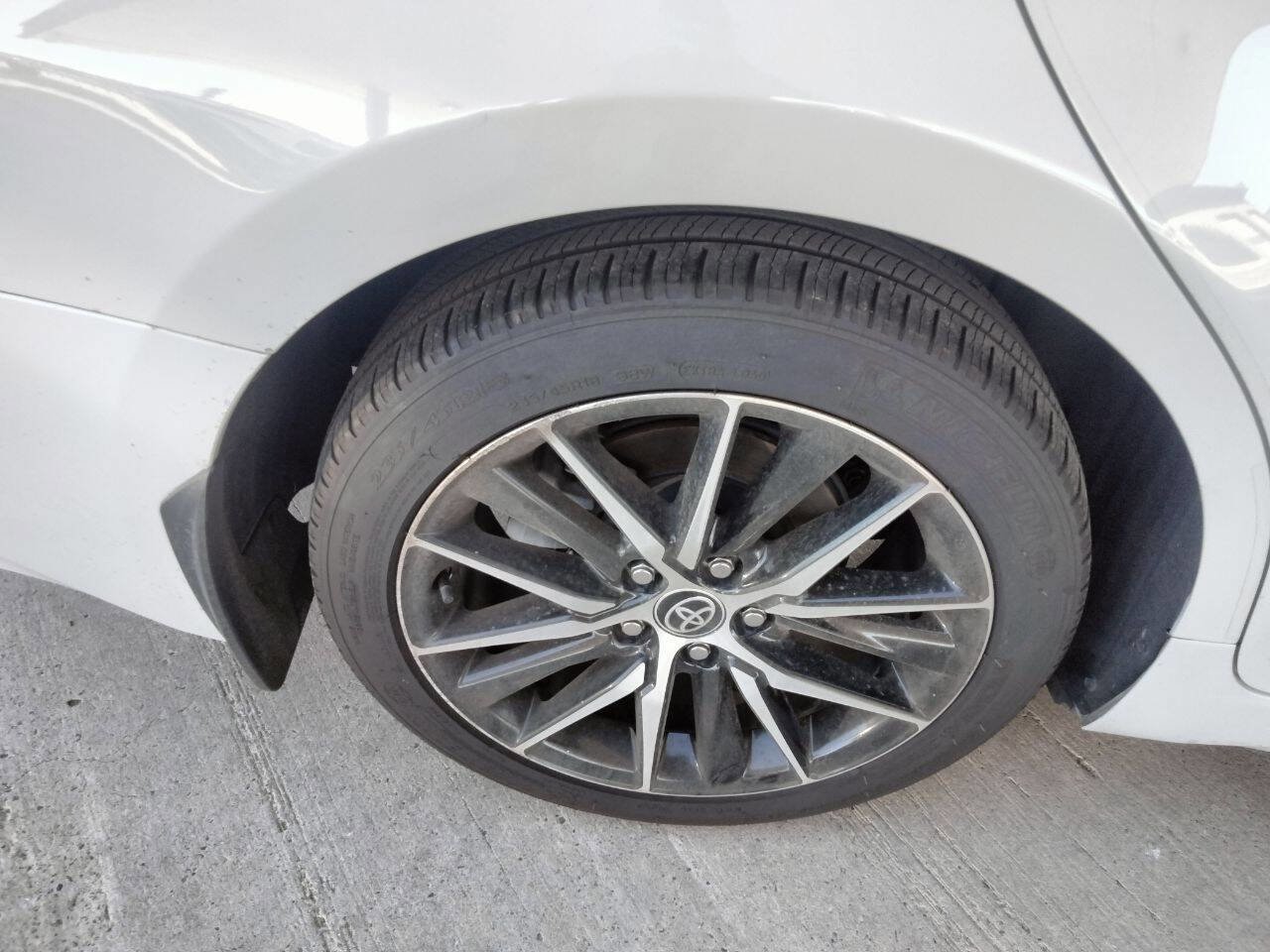 Used 2022 Toyota Camry SE image 8