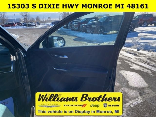 Used 2019 Cadillac XT4 Sport w/ Cold Weather Package image 32