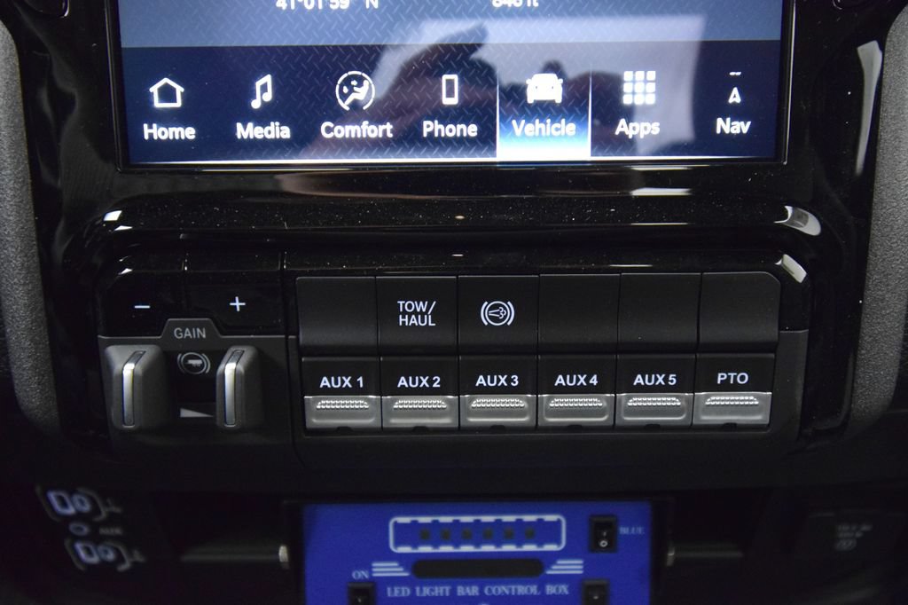 New 2026 RAM 5500 Tradesman AWD/4WD image 28