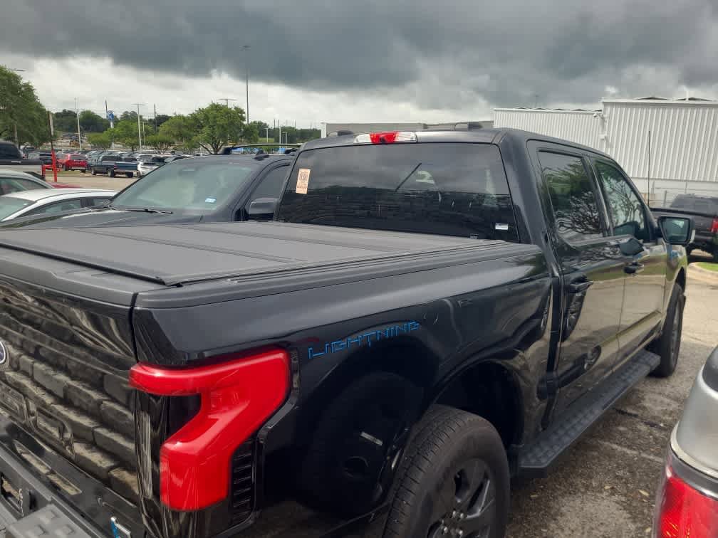 Used 2025 Ford F150 Lightning Flash AWD/4WD image 6