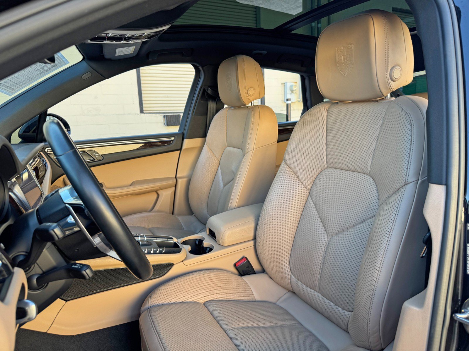 Used 2020 Porsche Macan S AWD/4WD image 40