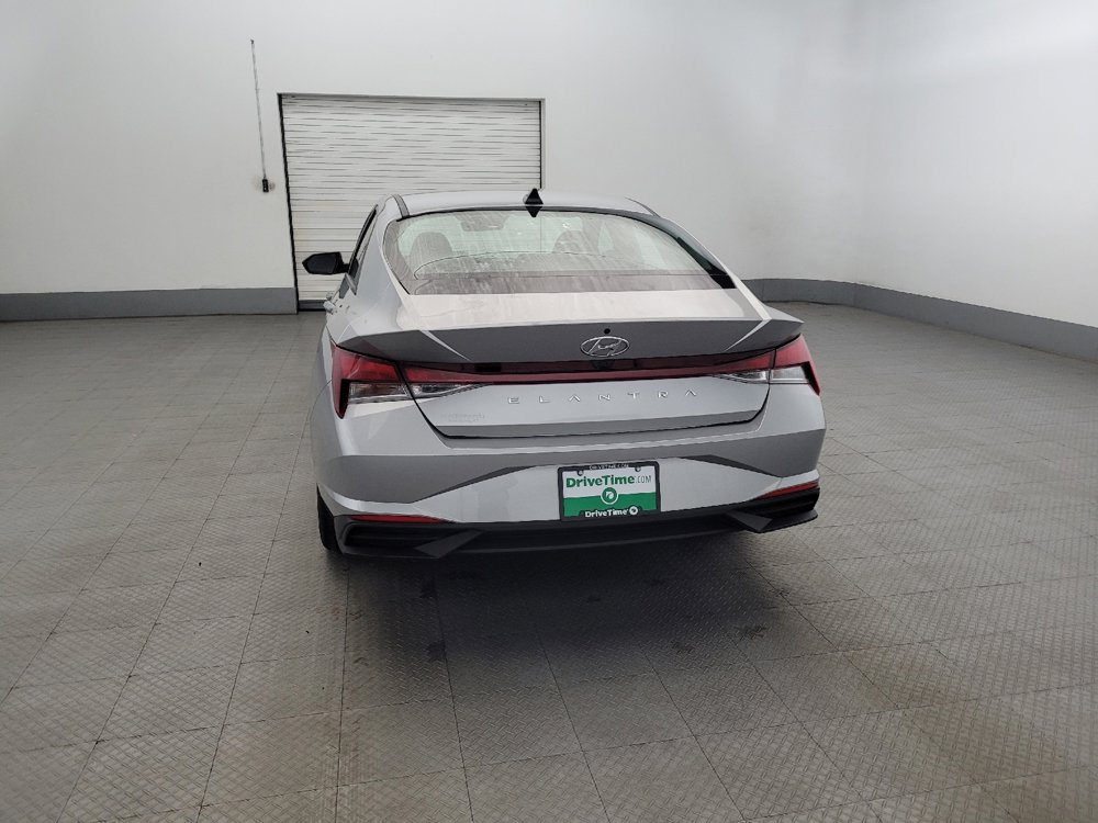 Used 2022 Hyundai Elantra SEL w/ Cargo Package image 6