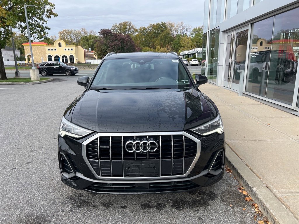 Used 2022 Audi Q3 2.0T Premium Plus w/ Premium Plus Package image 46