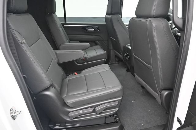 New 2026 Chevrolet Suburban LT w/ Comfort Package AWD/4WD image 27