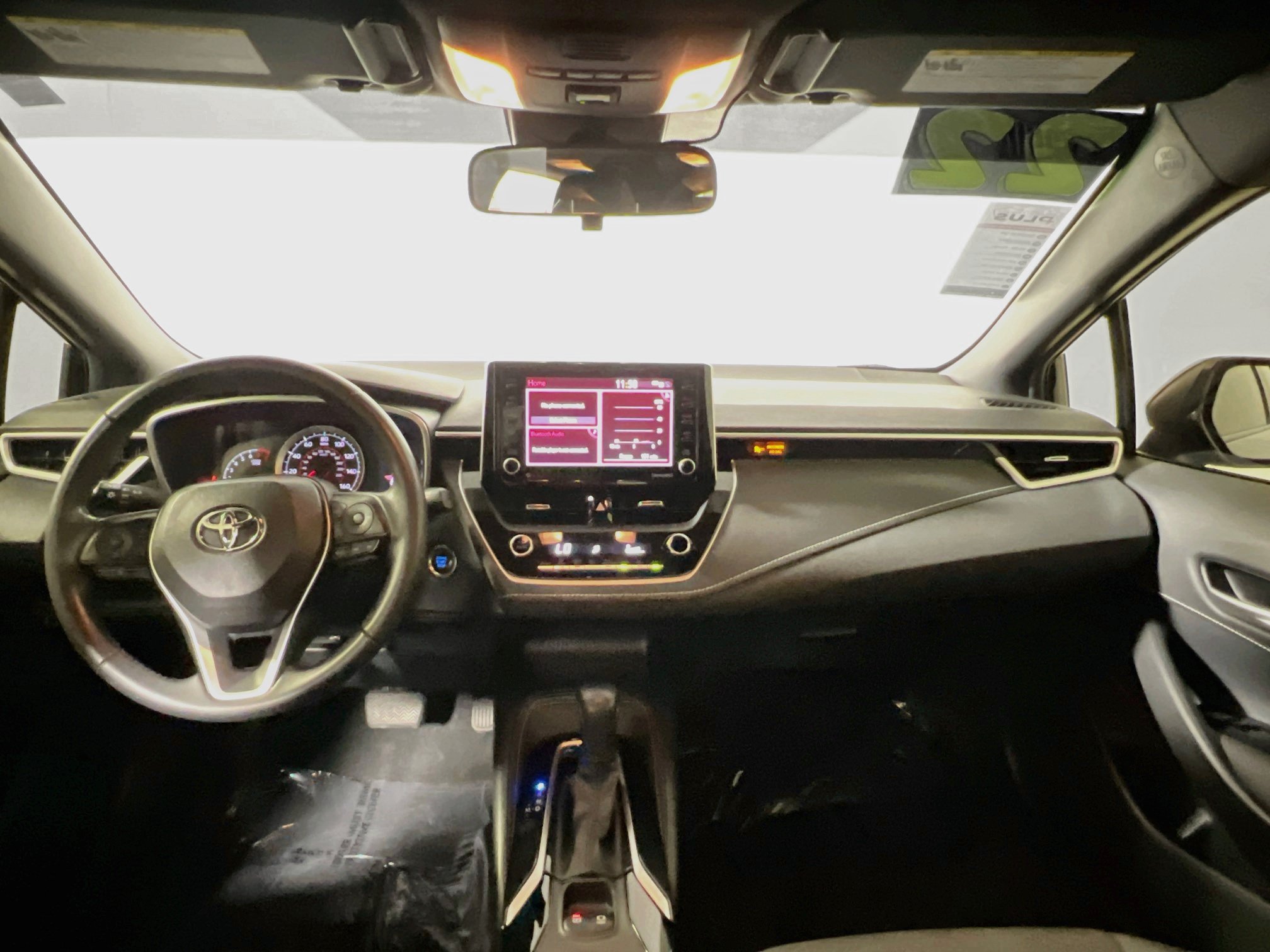 Used 2022 Toyota Corolla SE FWD image 30