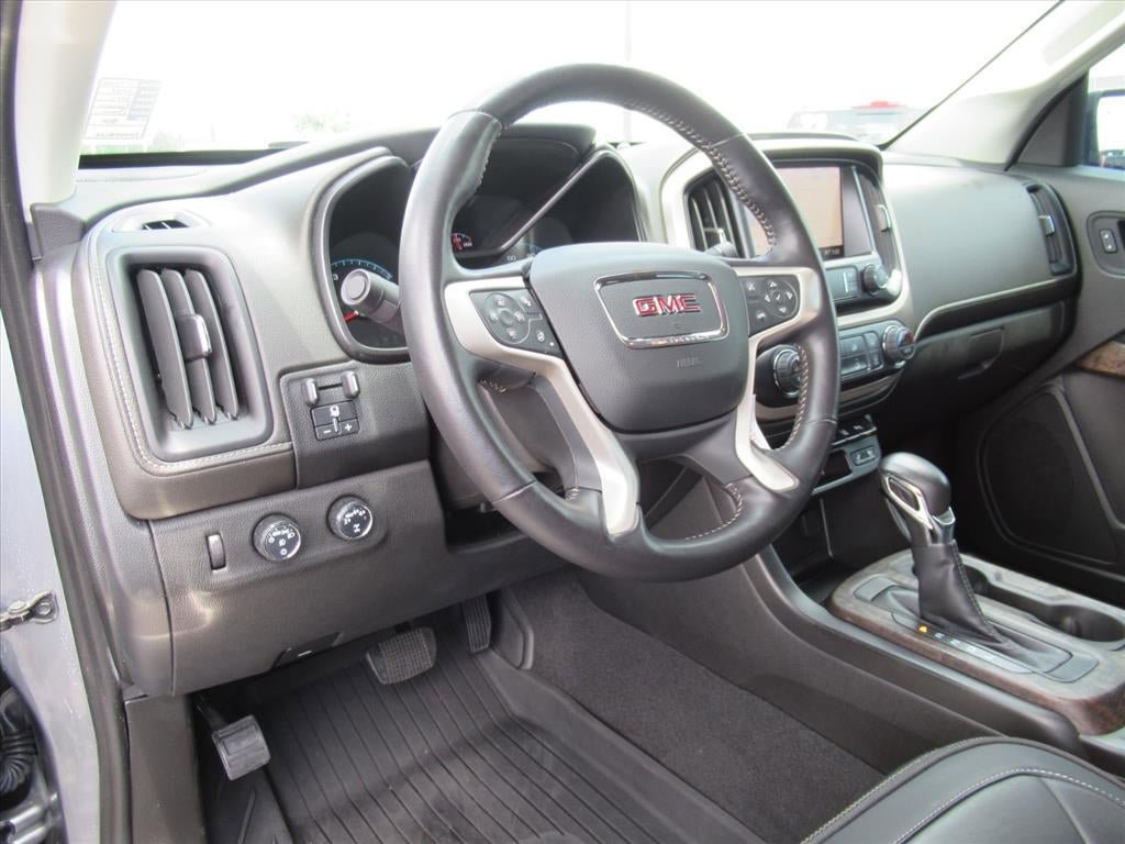 Used 2022 GMC Canyon Denali AWD/4WD image 16