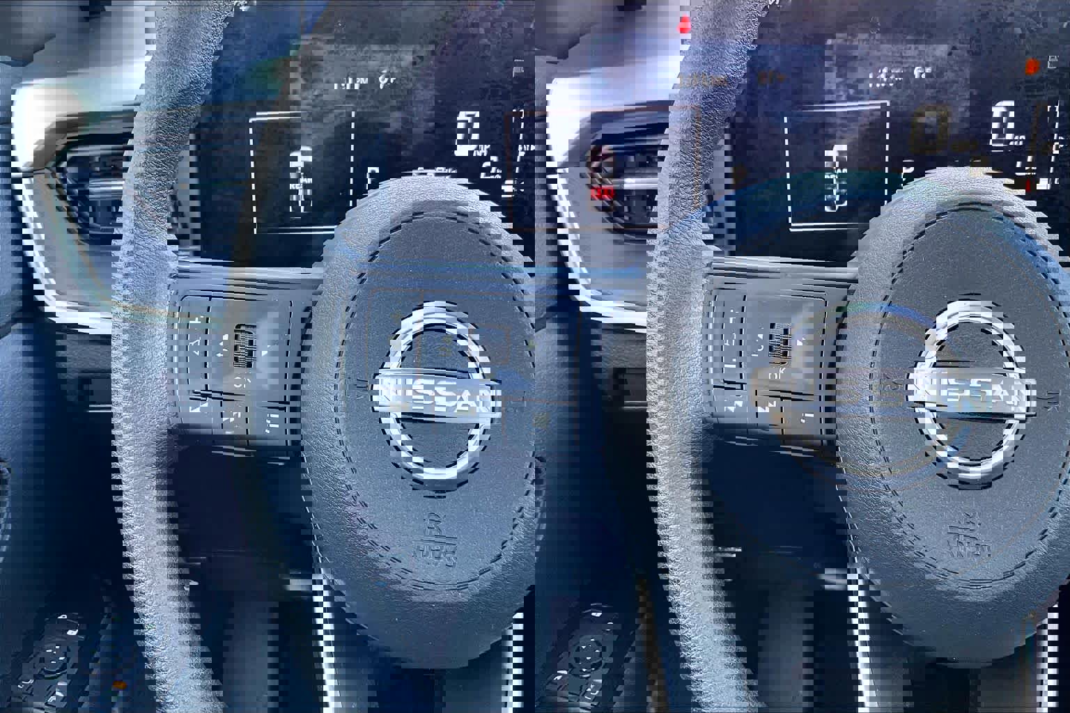 Certified 2025 Nissan Kicks S image 18