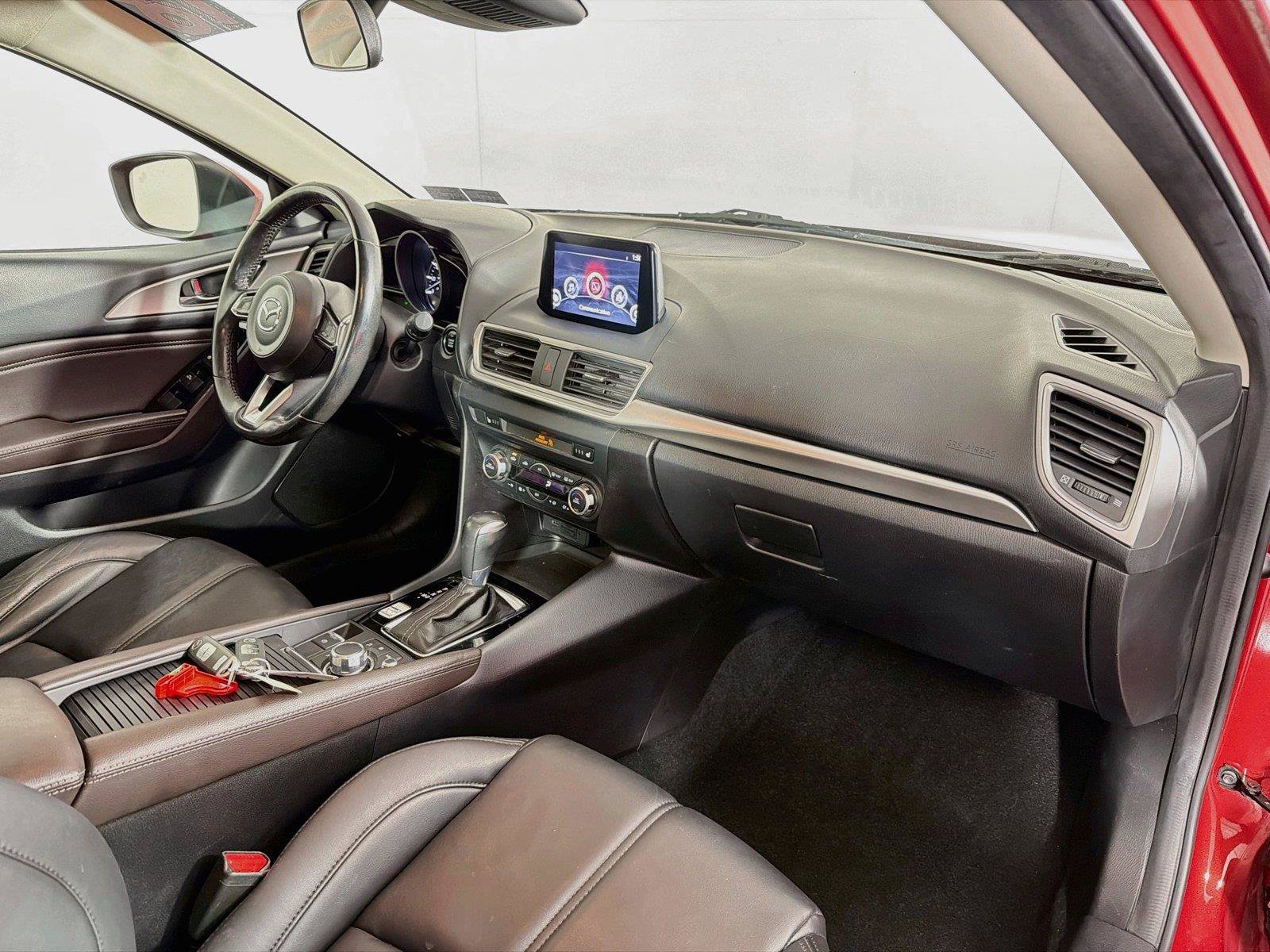 Used 2018 MAZDA MAZDA3 Touring FWD image 30