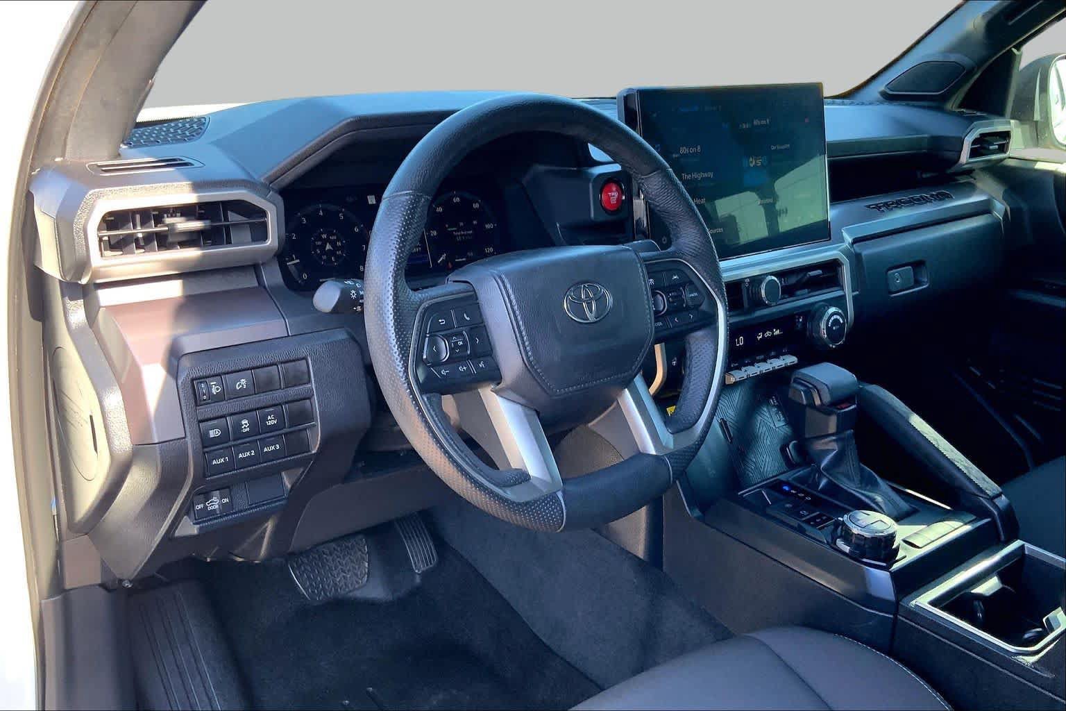Used 2025 Toyota Tacoma TRD Off-Road w/ TRD Off Road Upgrade Package AWD/4WD image 18