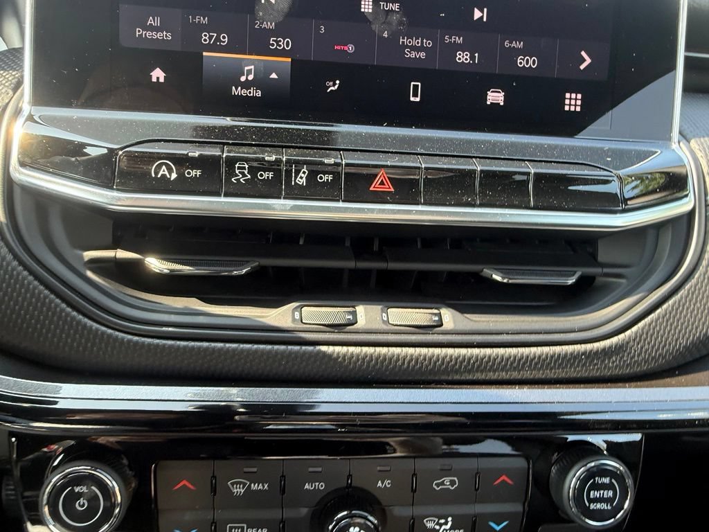New 2026 Jeep Compass Latitude AWD/4WD image 19