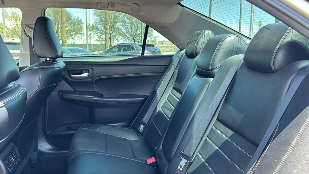 Used 2017 Toyota Camry XLE w/ Moonroof Package FWD image 23