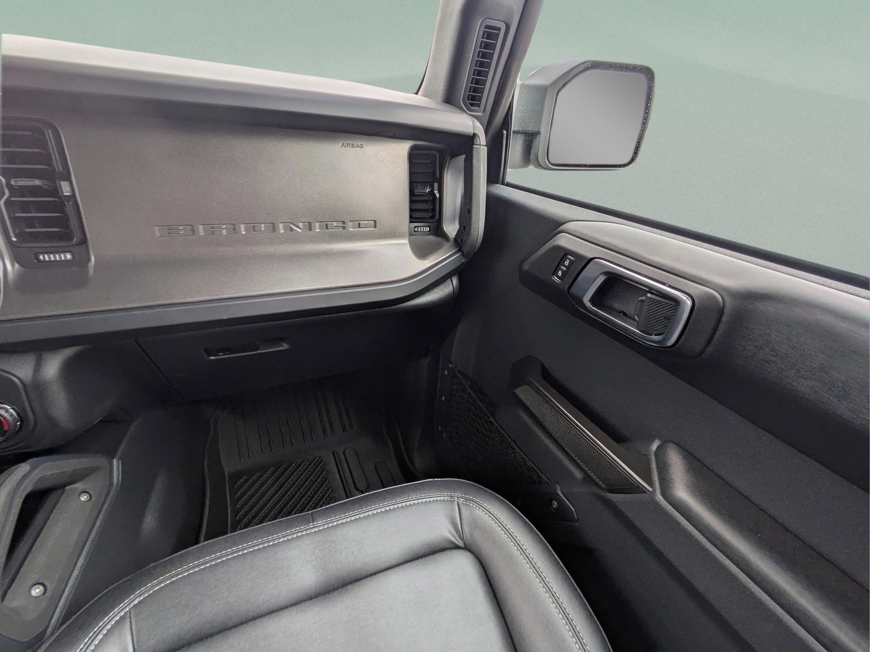 Used 2025 Ford Bronco Badlands image 26