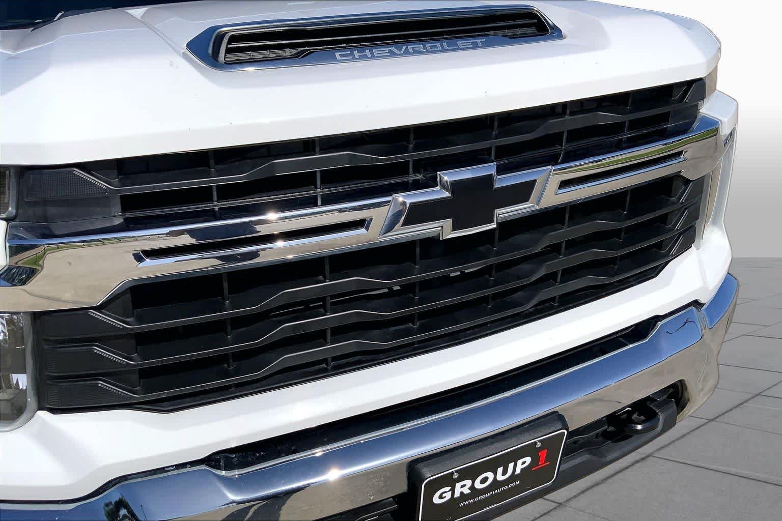 Used 2024 Chevrolet Silverado 2500 LT w/ LPO, Dark Essentials Package AWD/4WD image 29