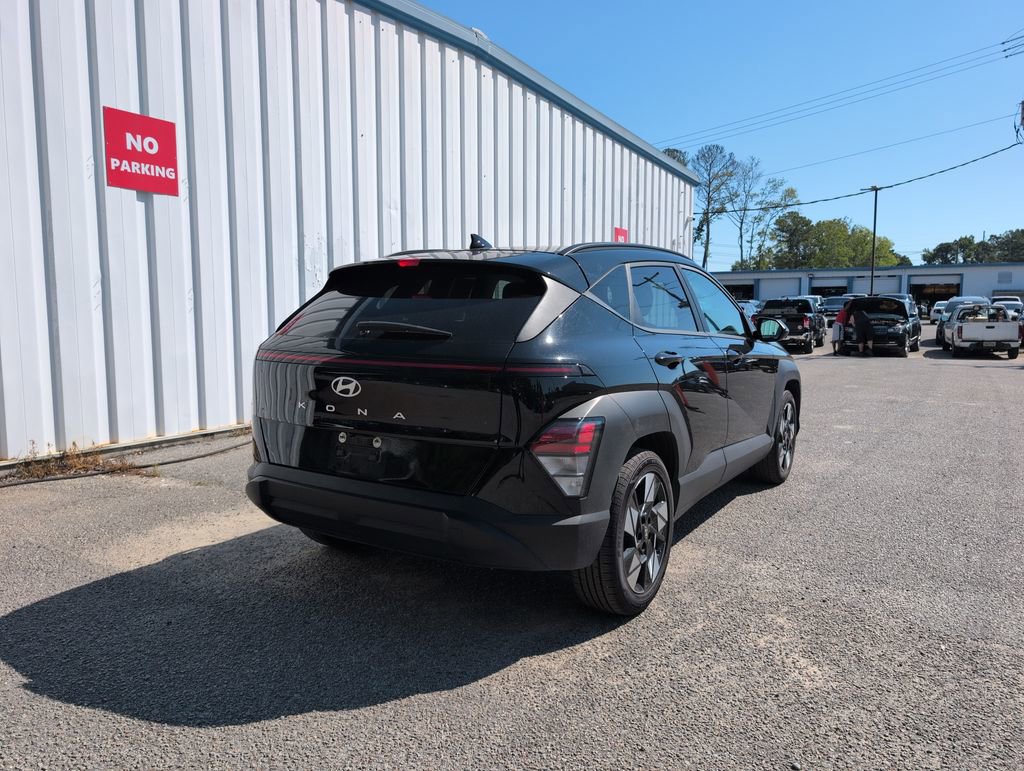 Used 2025 Hyundai Kona SEL FWD image 7