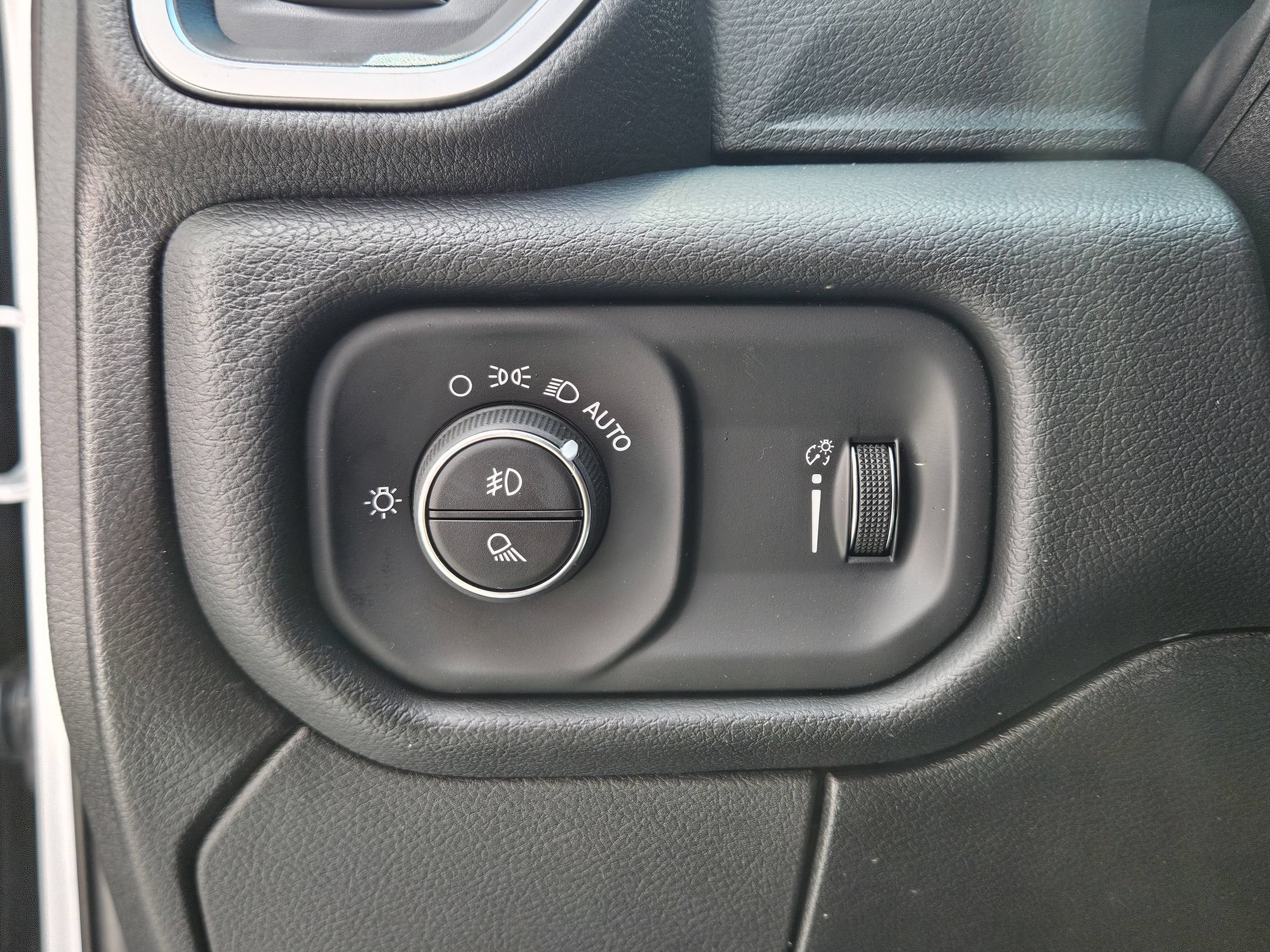New 2026 RAM 2500 Big Horn AWD/4WD image 18