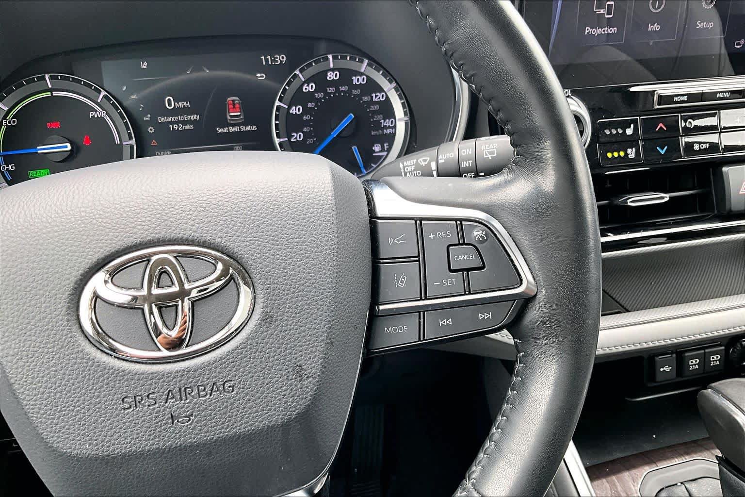 Used 2021 Toyota Highlander Platinum FWD image 25