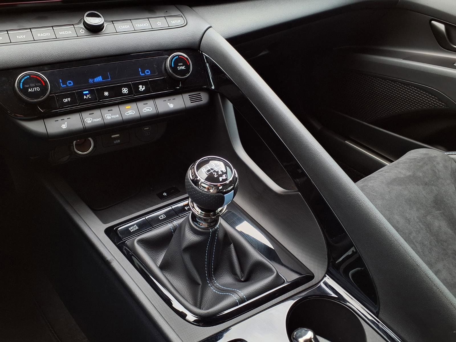 Used 2025 Hyundai Elantra N image 26