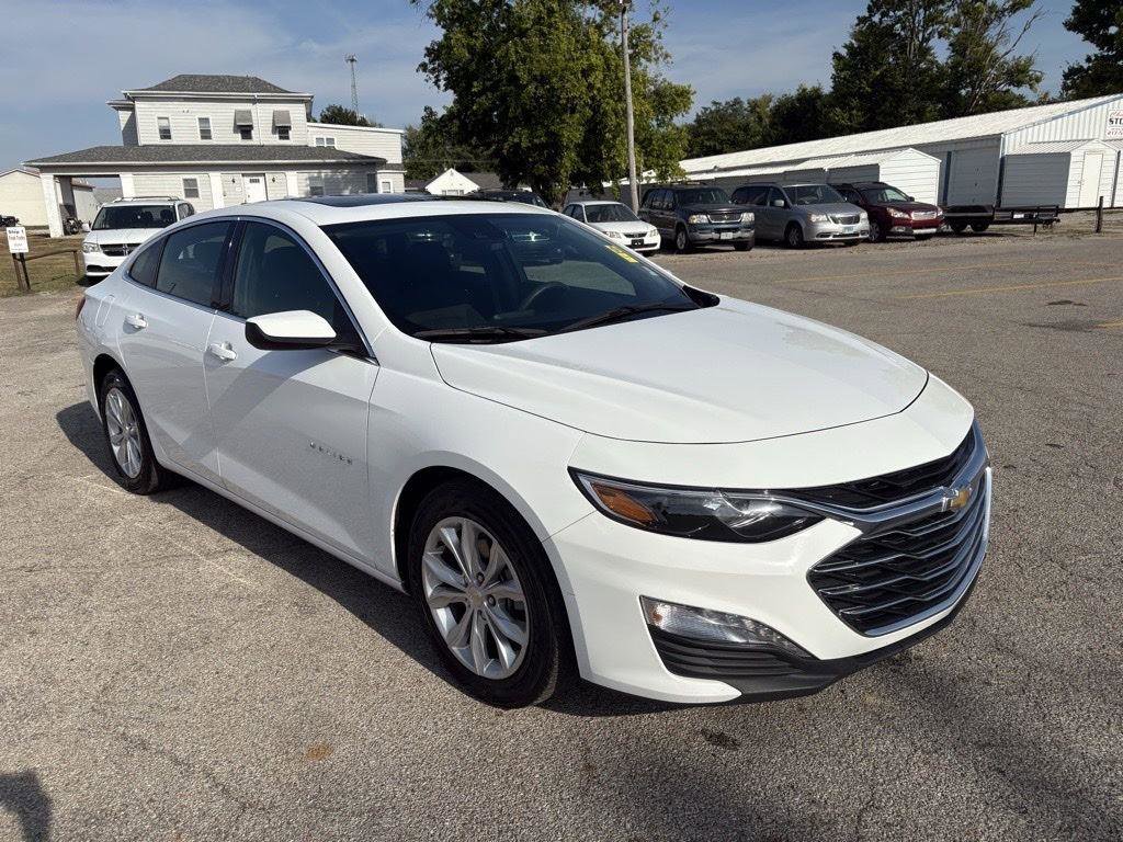 Used 2024 Chevrolet Malibu LT image 2