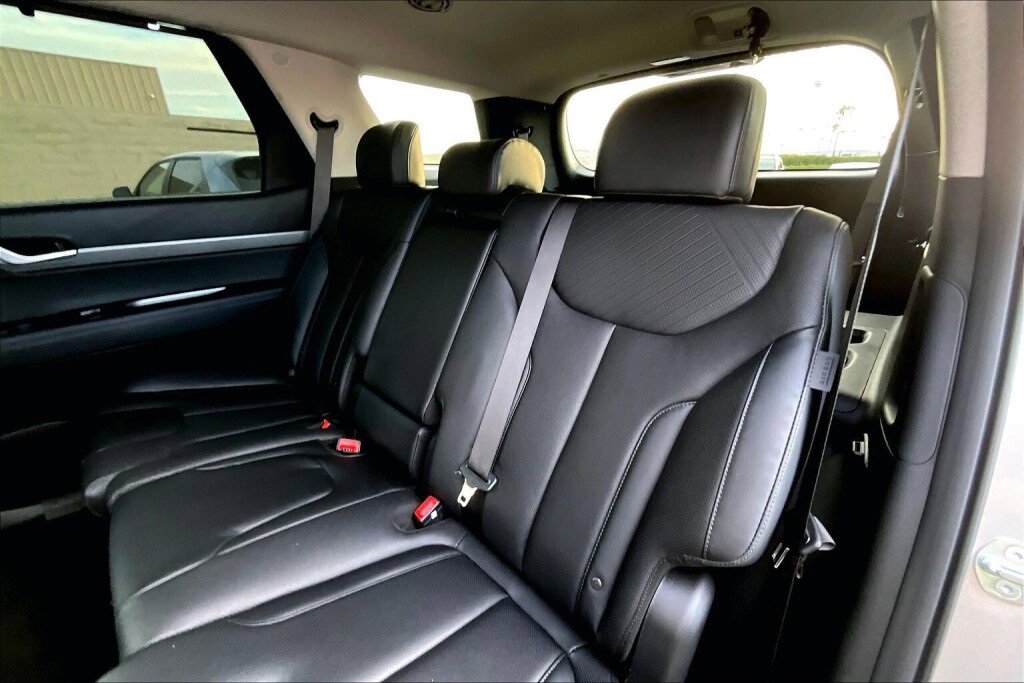 Certified 2025 Hyundai Palisade SEL image 15