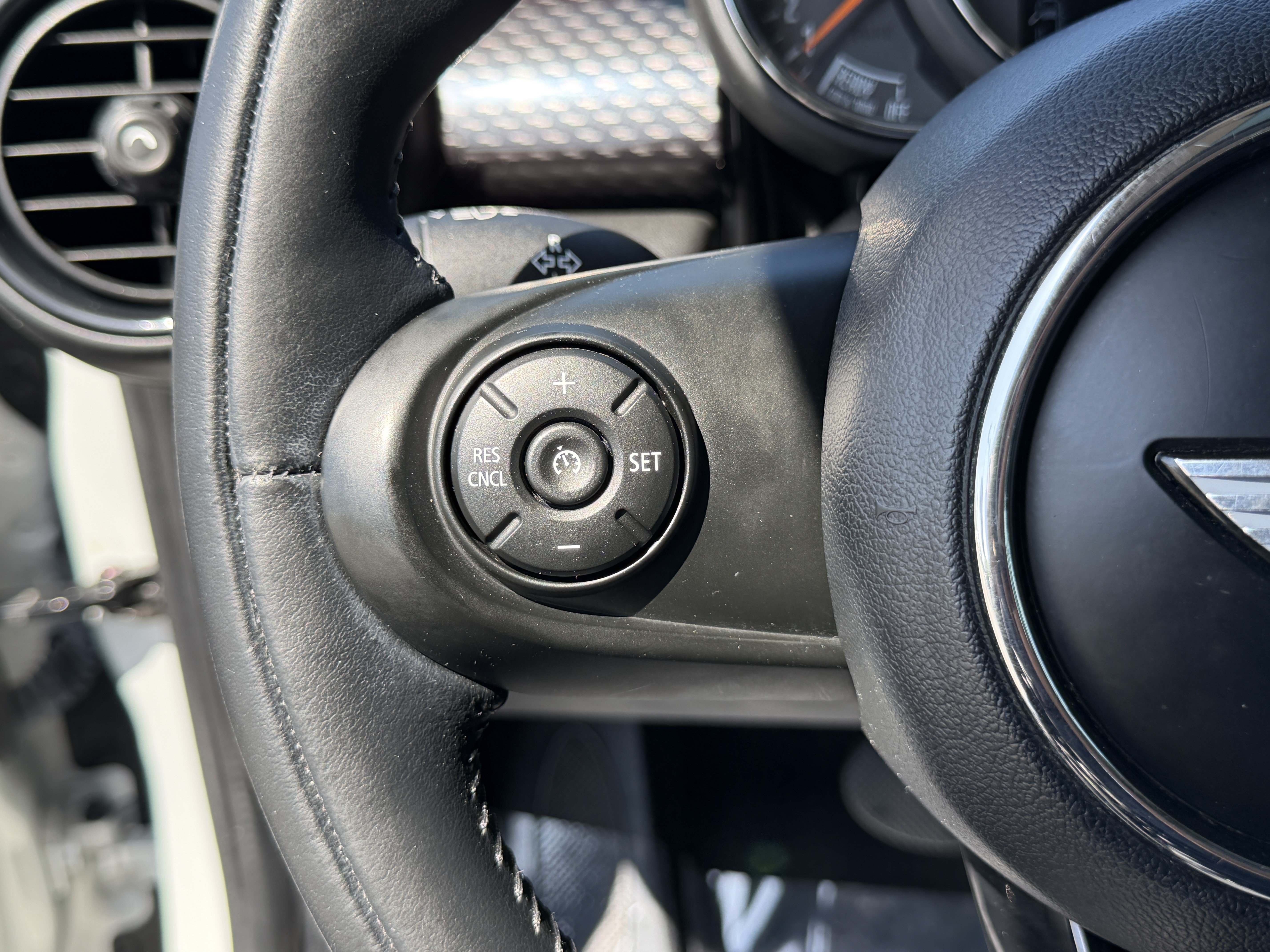 Used 2017 MINI Cooper S FWD image 19