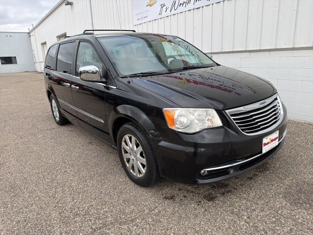 Used 2012 Chrysler Town & Country Touring-L w/ Driver Convenience Group image 4