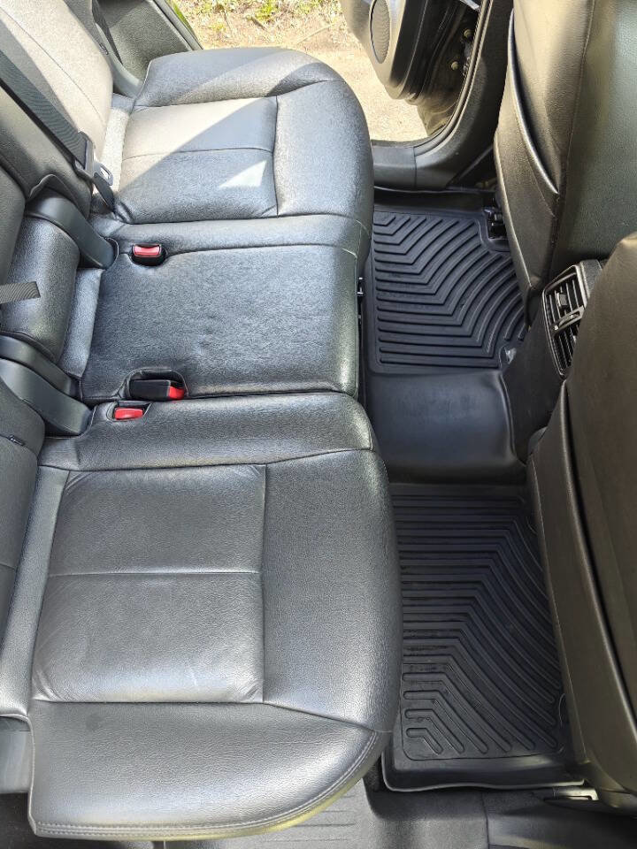 Used 2016 Nissan Rogue SV w/ SV Premium Package image 7