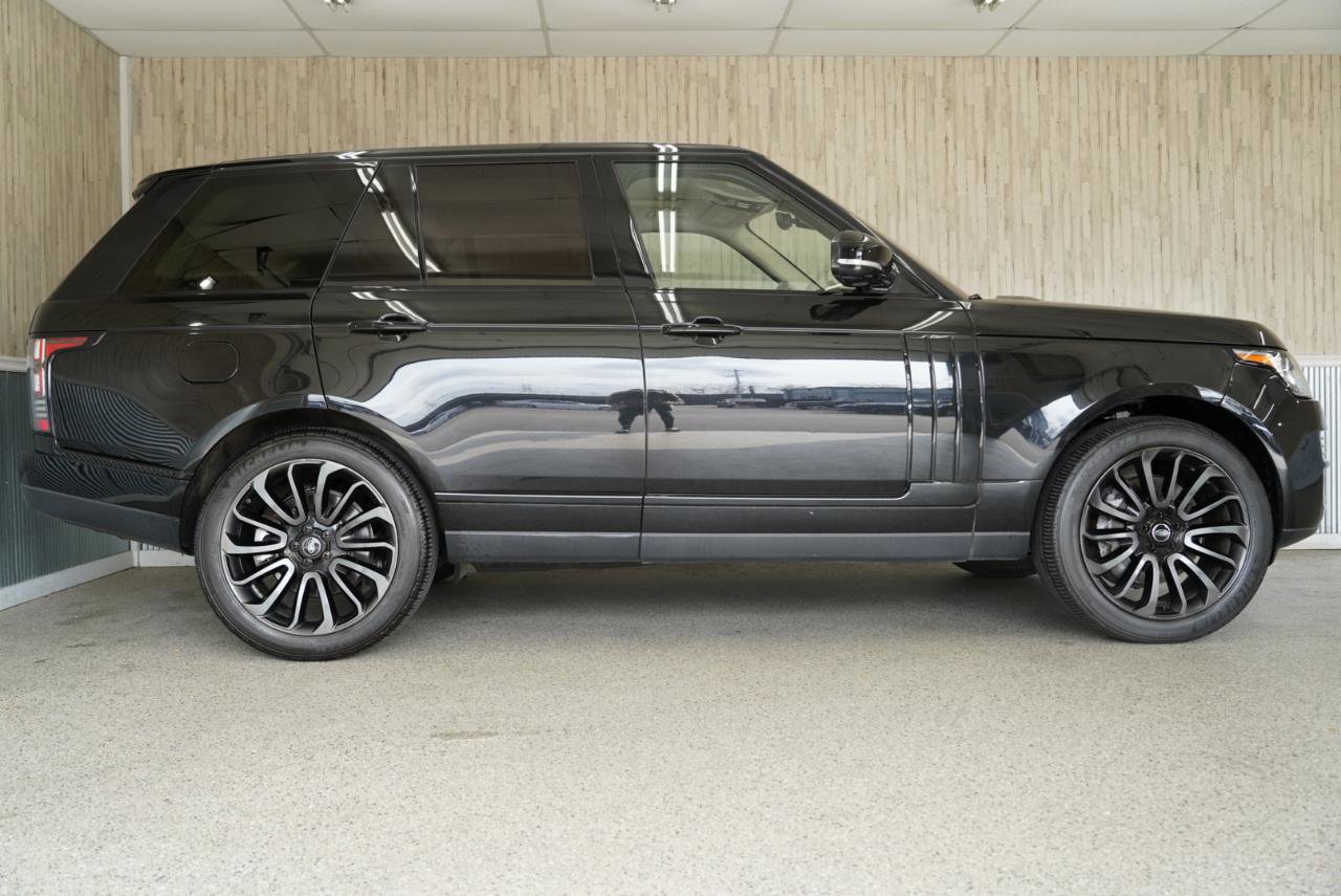 Used 2017 Land Rover Range Rover Supercharged image 6