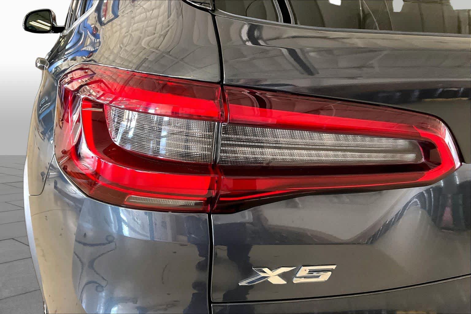 Used 2019 BMW X5 xDrive40i w/ Premium Package 2 AWD/4WD image 52