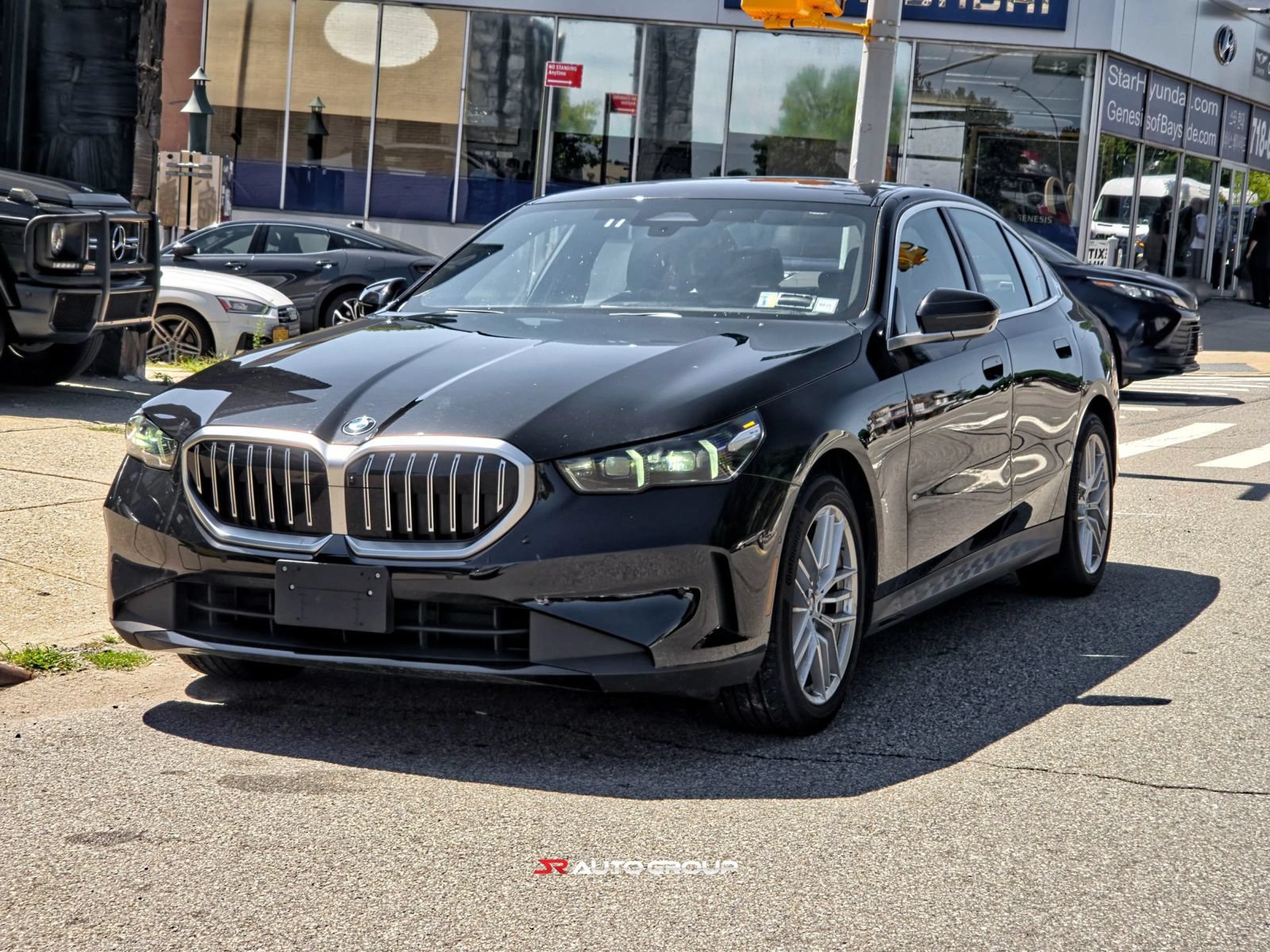 Used 2024 BMW 530i xDrive AWD/4WD image 3