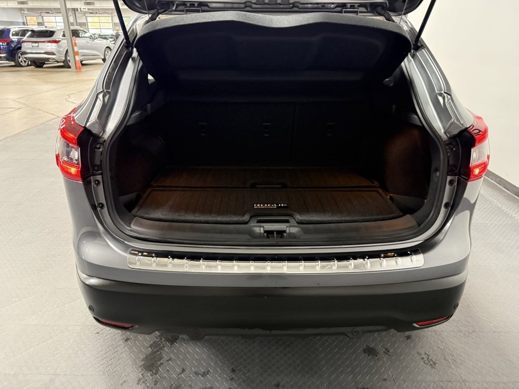 Used 2020 Nissan Rogue Sport SV image 20