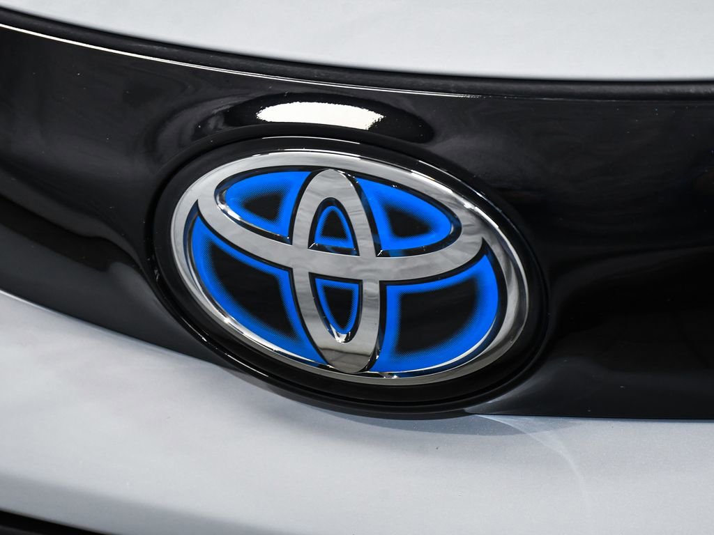 Used 2024 Toyota Sienna XSE image 81