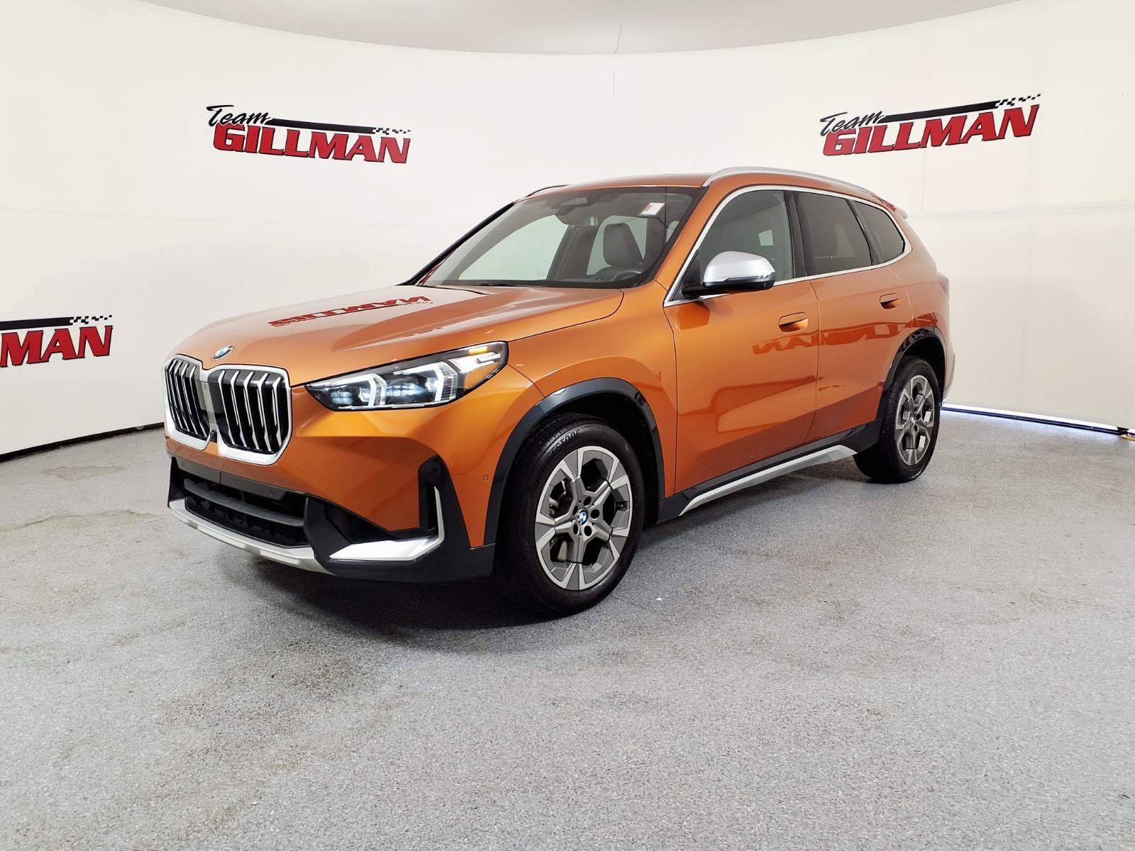 Used 2024 BMW X1 xDrive28i AWD/4WD image 3