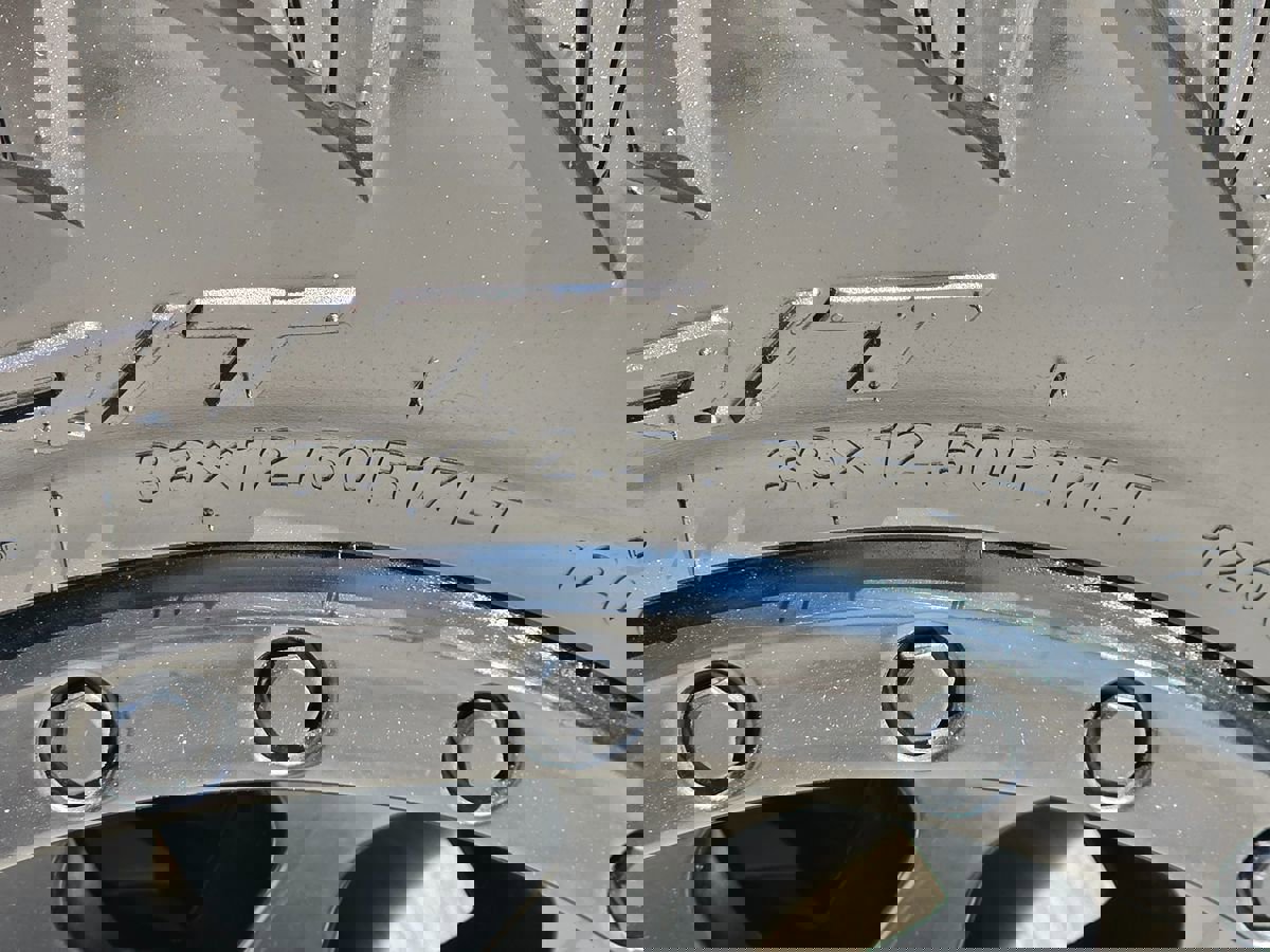 Used 2016 Toyota Tacoma TRD Sport w/ Premium & Technology Package image 17