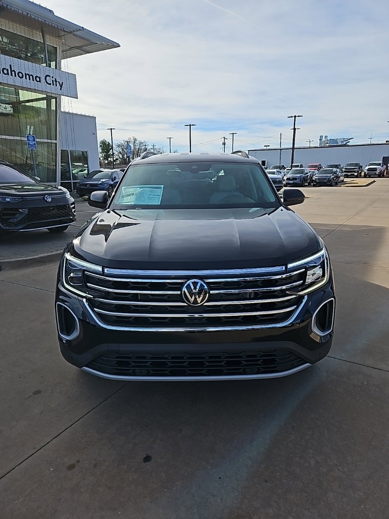 New 2026 Volkswagen Atlas SE image 2